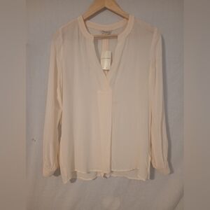 BEAUTIFUL LUCKY BRAND, GENUINE SLIK BLOUSE, NWT, SIZE SMALL.